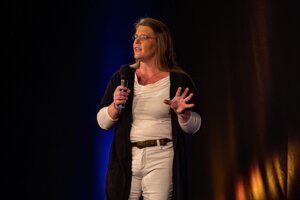 Susanne Leipnitz - Schmerzexperte & Redner Mit Humor inspirieren und motivieren